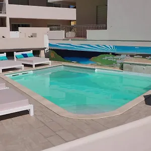 3* Apartahotel La Contessa