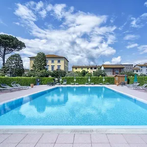https://villa-pardi-lucca.it-tuscanyhotel.com
